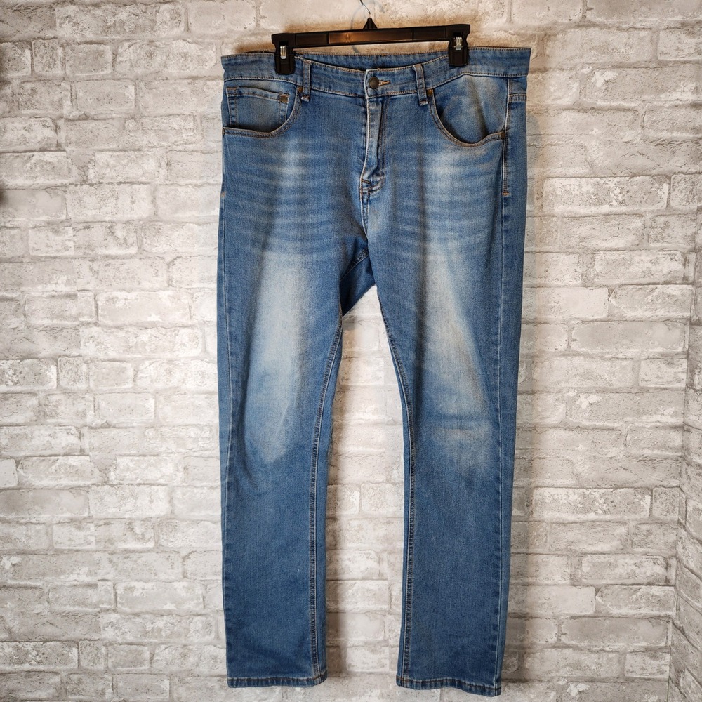 Across‎ the Pond Jeans Medium Wash Blue Denim Signature Line Casual 36x32